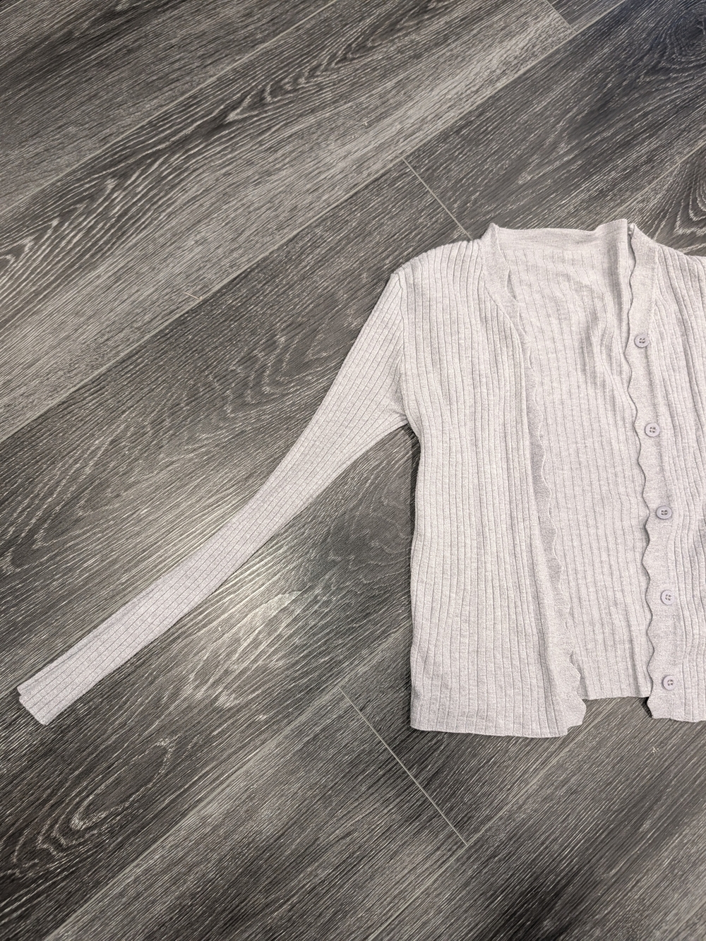 Women's Light Gray Ribbed Button-Front Cardigan - Picture 8 of 9